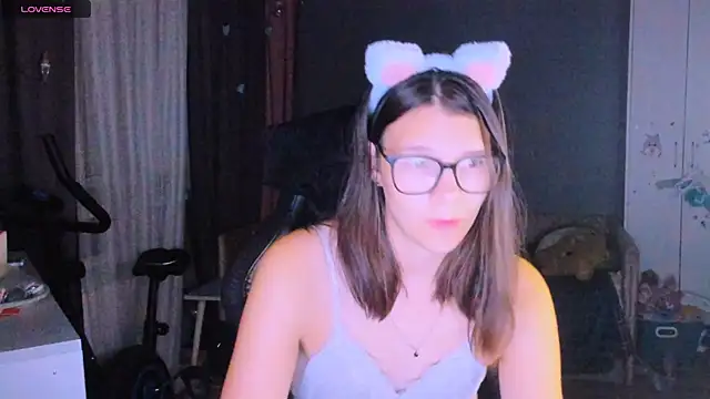 MollyLollipop online show from August 8, 2026, 4:47 pm