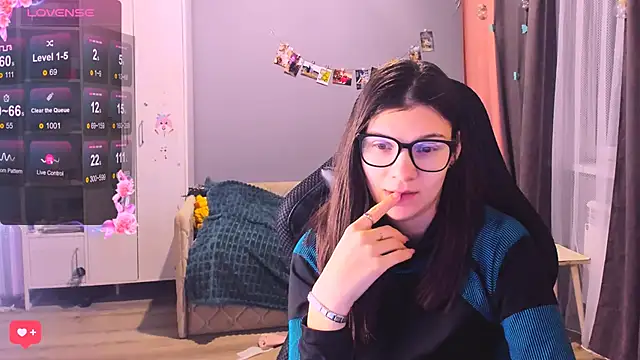 MollyLollipop online show from December 22, 2025, 2:22 am