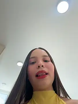 MiaJacksonn online show from June 24, 2026, 5:33 pm