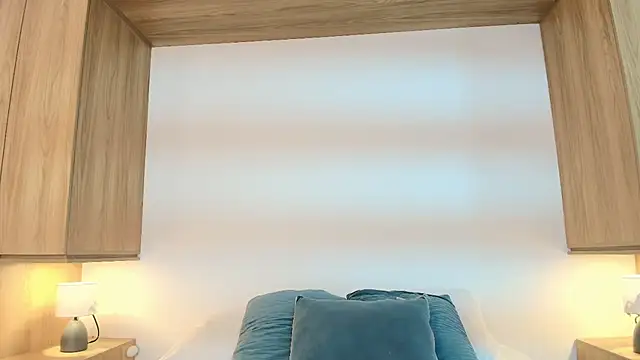 Isabella Harley online show from September 27, 2025, 2:01 pm