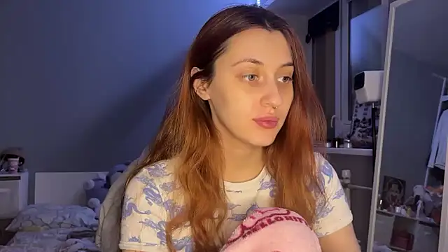 Uniarten online show from December 14, 2025, 6:35 pm