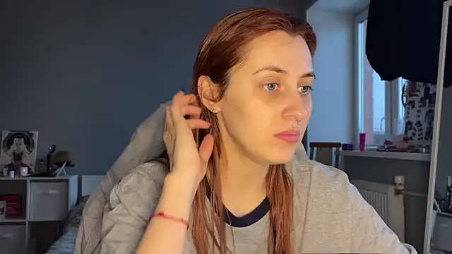 Uniarten online show from February 27, 2025, 1:38 pm