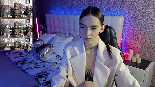 SophieCatty online show from March 16, 2025, 7:48 am