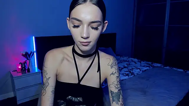 SophieCatty online show from September 24, 2025, 4:13 pm