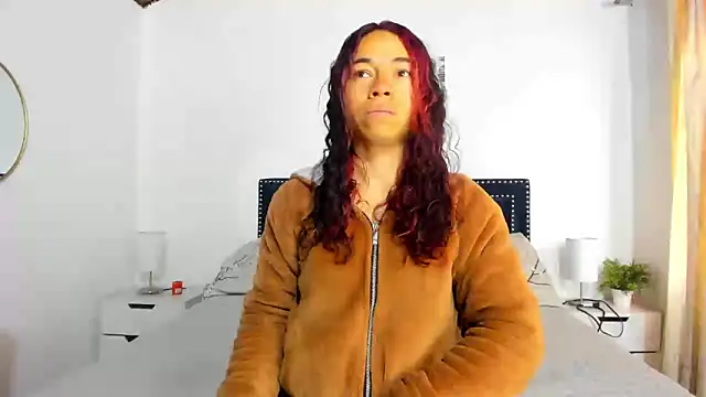 ZulyMichels online show from October 20, 2025, 12:06 pm