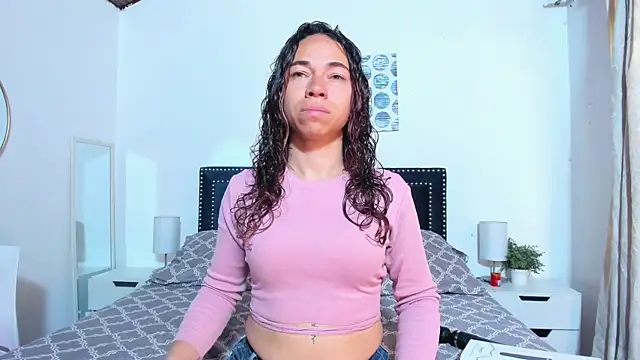 ZulyMichels online show from June 25, 2026, 12:43 pm