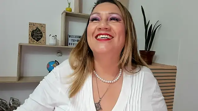 yayita mature online show from October 9, 2025, 1:11 pm