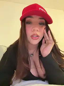 marcimaa online show from March 14, 2025, 11:22 pm