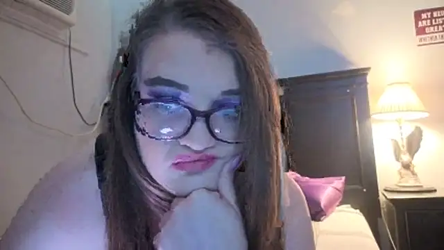 kittykatlovesyou online show from February 16, 2026, 5:44 pm