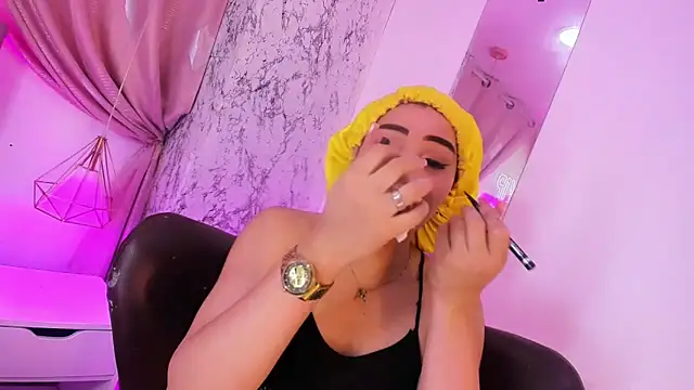 Alexandra Hornny online show from March 5, 2025, 10:22 am