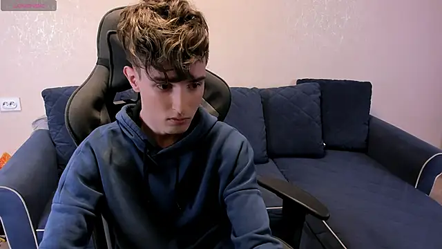 James Mills online show from September 20, 2025, 7:52 pm