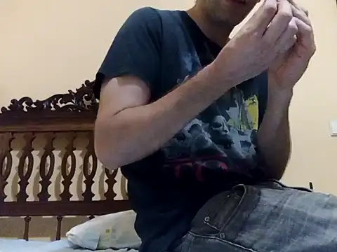 White rabbit  online show from September 8, 2025, 8:52 pm