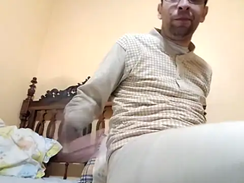 White rabbit  online show from December 1, 2025, 7:59 pm