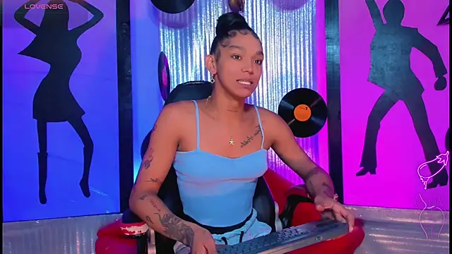 nickyminach  online show from July 16, 2026, 8:28 pm
