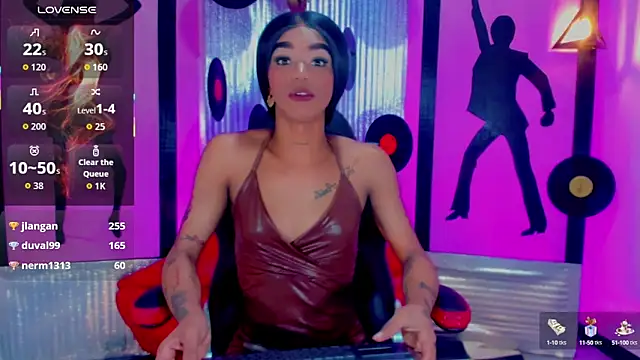 nickyminach  online show from September 24, 2025, 7:09 pm