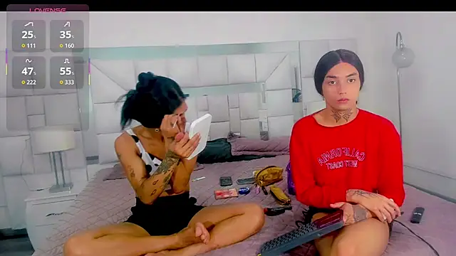 nickyminach  online show from September 12, 2025, 11:32 am