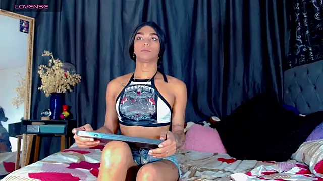 nickyminach  online show from March 19, 2025, 7:27 pm