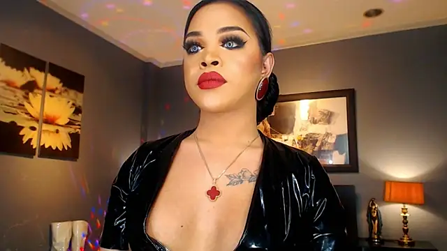 Snapshot of MarryQueen22 chatting on March 11, 2026, 1:10 am MarryQueen22 online show from March 11, 2026, 1:10 am