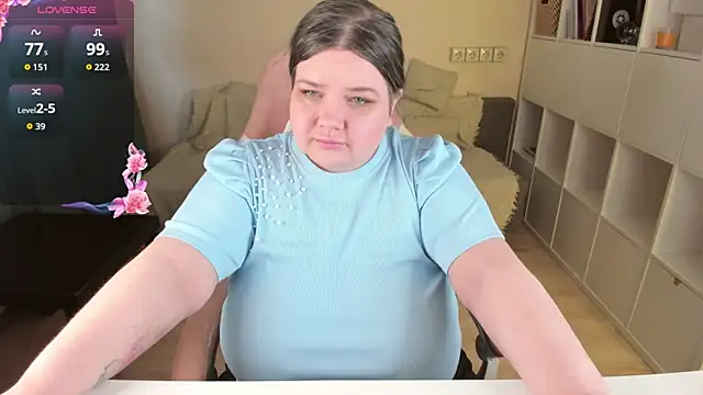 PlumPie online show from April 2, 2026, 3:51 pm