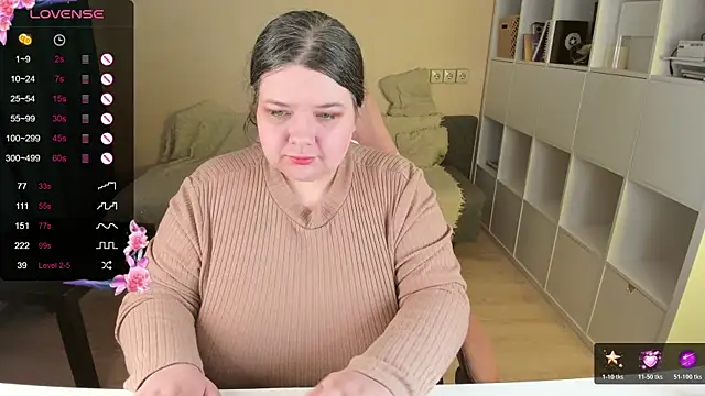 PlumPie online show from December 21, 2025, 8:31 pm