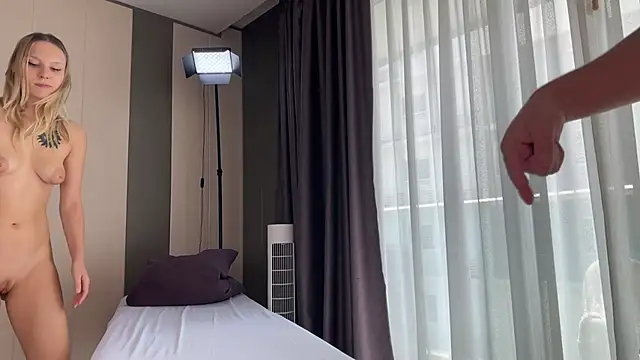 Eva Nathan online show from March 11, 2025, 4:30 am