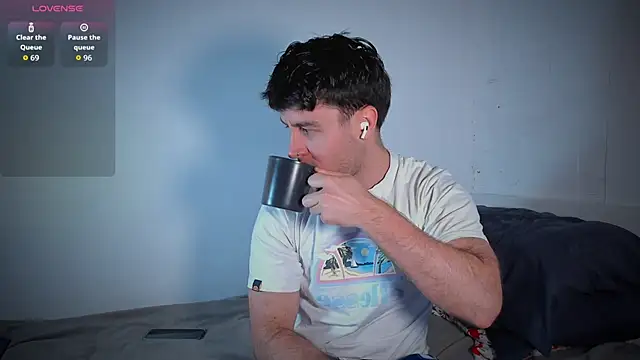 Snapshot of HonestAndrew chatting on March 1, 2026, 6:57 am HonestAndrew online show from March 1, 2026, 6:57 am