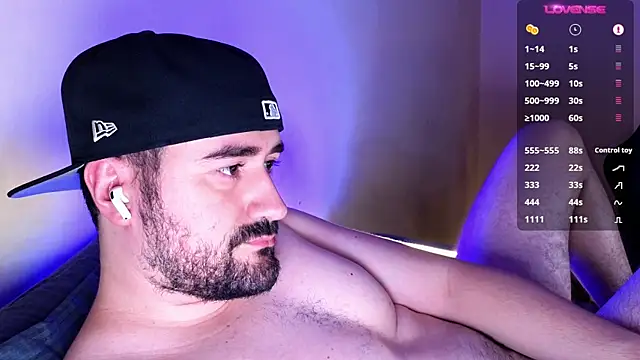 DominantTheo online show from March 3, 2025, 4:00 am