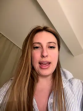 Eva Ryen online show from December 22, 2025, 8:20 pm