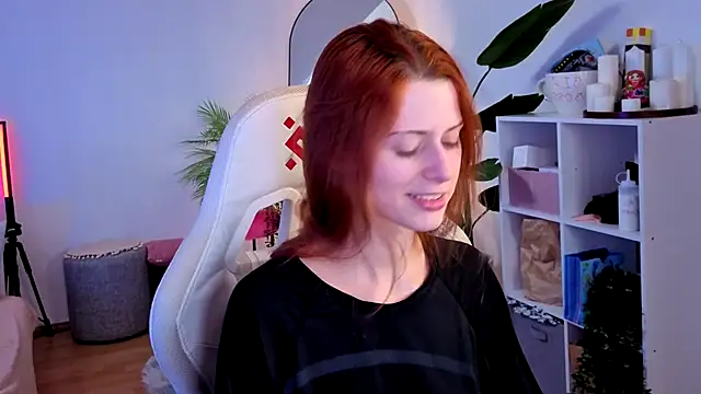 doll lesli online show from December 4, 2025, 11:31 am