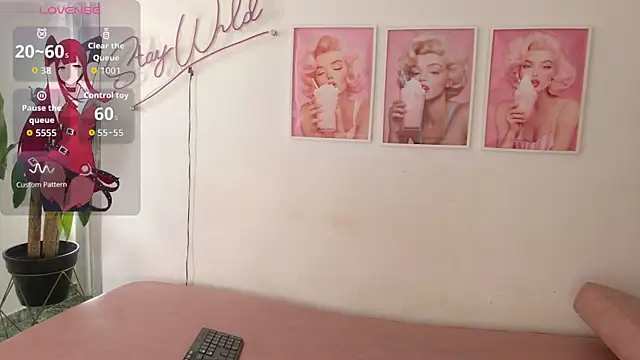 Snapshot of Adele_LatinLady chatting on July 29, 2026, 8:52 pm Adele LatinLady online show from July 29, 2026, 8:52 pm