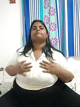 SusanaEshwar online show from July 17, 2026, 6:38 pm