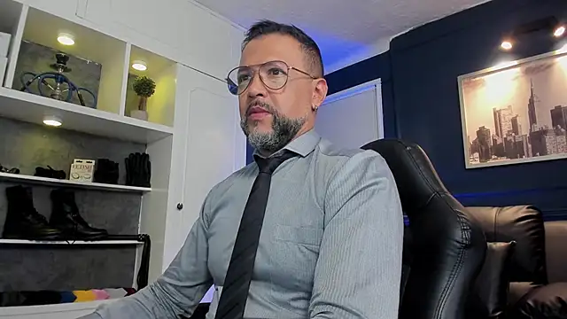 MrFrank tattoo online show from June 4, 2026, 1:38 pm