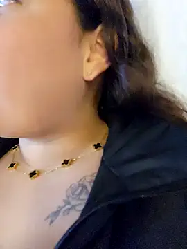 LizzRouse online show from October 25, 2025, 9:26 pm