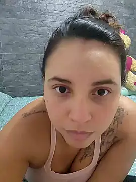 LizzRouse online show from November 21, 2025, 7:57 pm