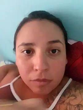 Snapshot of LizzRouse chatting on July 11, 2026, 10:10 pm LizzRouse online show from July 11, 2026, 10:10 pm
