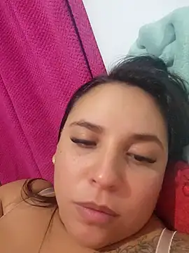 LizzRouse online show from October 19, 2025, 12:57 am