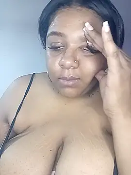 BiancaFollerach online show from September 26, 2025, 1:18 pm