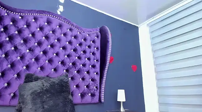 perla7777 online show from March 7, 2025, 7:08 am