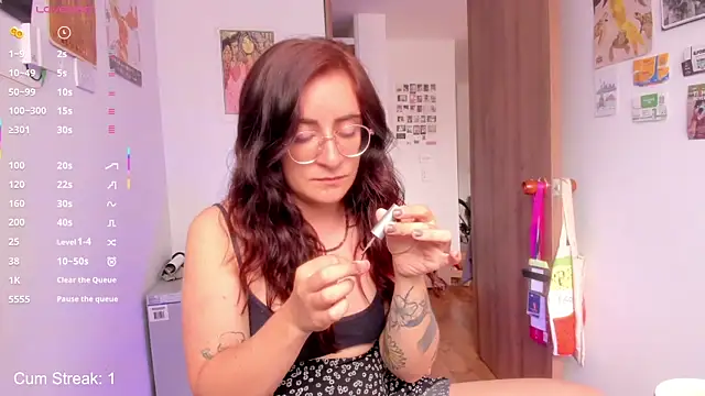 linda giggle online show from May 5, 2026, 2:42 pm
