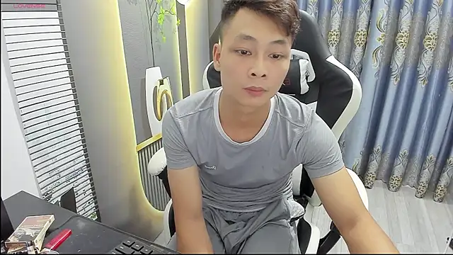Naughty--asian online show from July 17, 2026, 1:08 pm