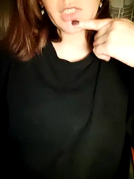 Snapshot of Aashikalaa chatting on March 1, 2025, 7:04 pm Aashikalaa online show from March 1, 2025, 7:04 pm