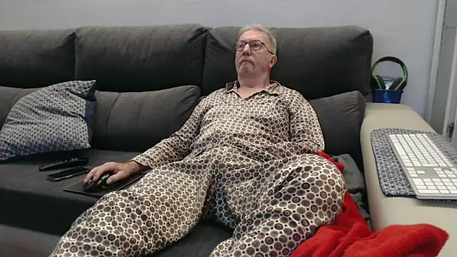 Nudelschwanz online show from February 8, 2026, 6:44 am