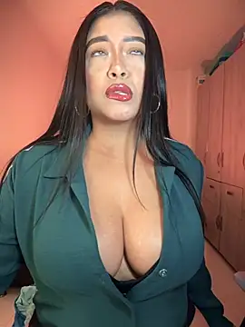 cami ortiz   online show from September 20, 2025, 4:17 am