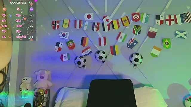 emmajohnss online show from July 15, 2026, 3:57 am