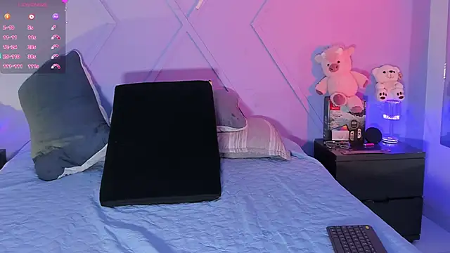 emmajohnss online show from June 18, 2026, 4:11 am