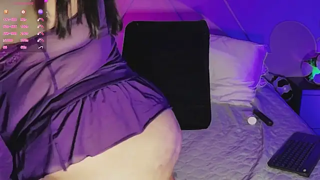 emmajohnss online show from July 7, 2026, 6:47 am