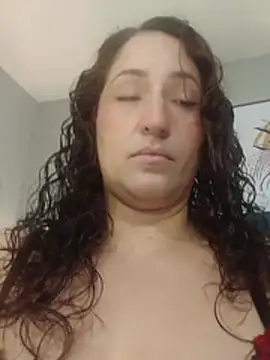 Madisonsmiith online show from April 23, 2026, 8:10 pm