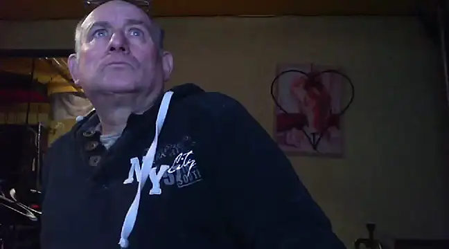 jeanlulu online show from January 1, 2025, 4:50 pm