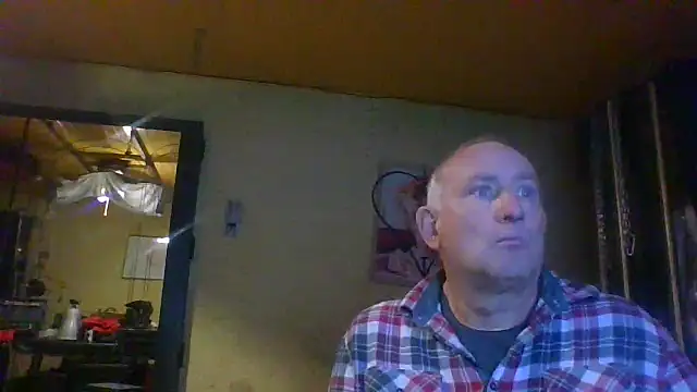 jeanlulu online show from October 16, 2025, 7:11 pm