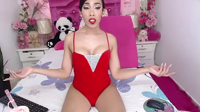 Divaxhermosa online show from May 7, 2026, 8:12 pm